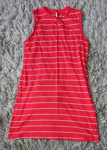 Only women red white - only,
